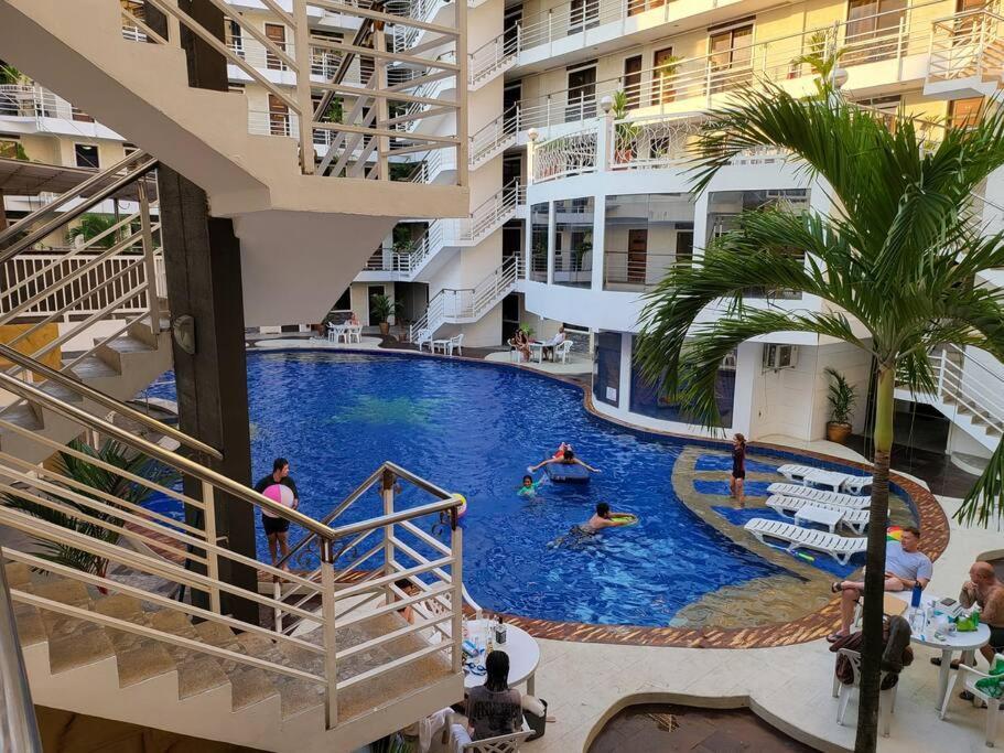 Kandi Resort-Type Spacious 1 Bedroom With Netflix And Free Housekeeping 安吉利斯 外观 照片