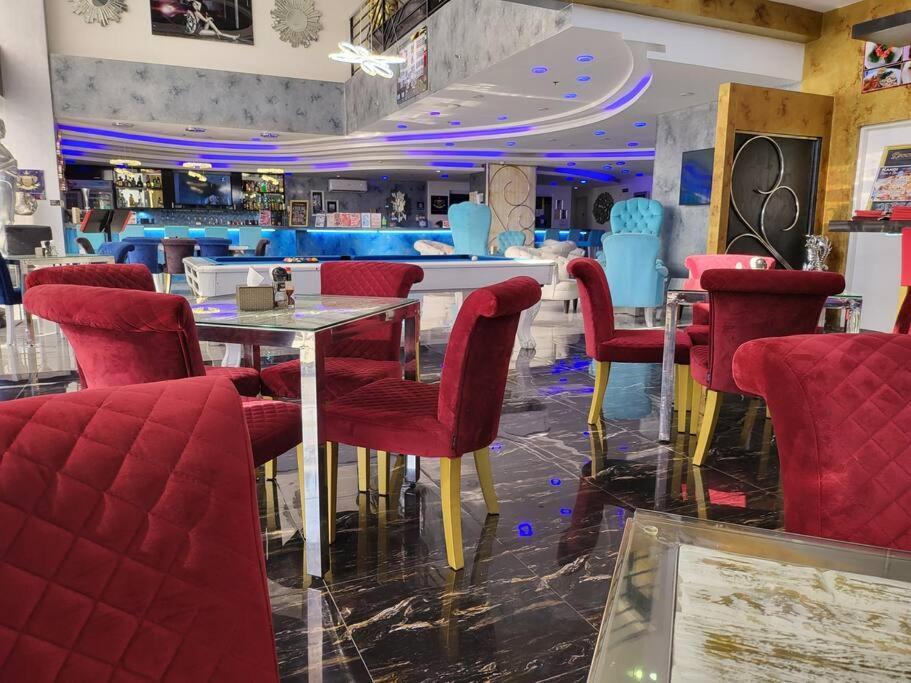 Kandi Resort-Type Spacious 1 Bedroom With Netflix And Free Housekeeping 安吉利斯 外观 照片