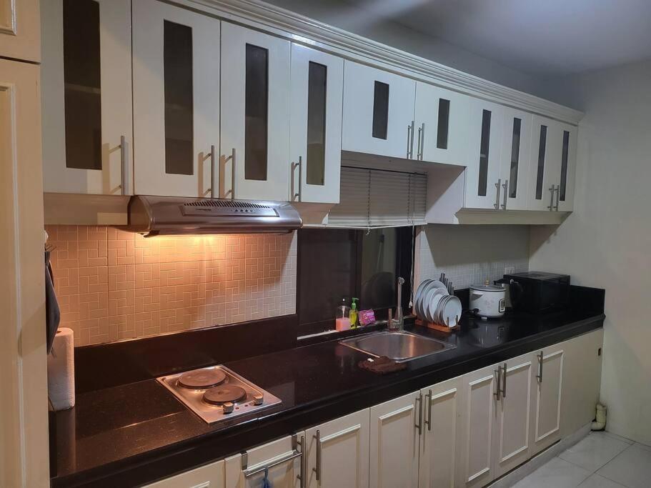 Kandi Resort-Type Spacious 1 Bedroom With Netflix And Free Housekeeping 安吉利斯 外观 照片